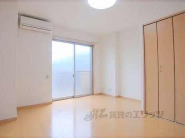 居室(キレイなお部屋です。)