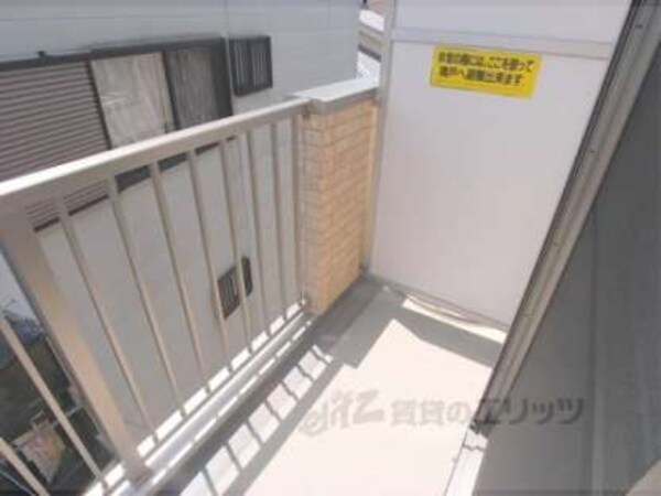 ベランダ(ゆとりのあるバルコニーです。)