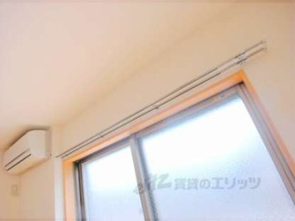 カーテンレール