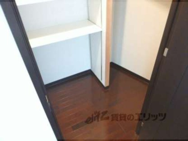 収納(棚の高さも調節出来ます)