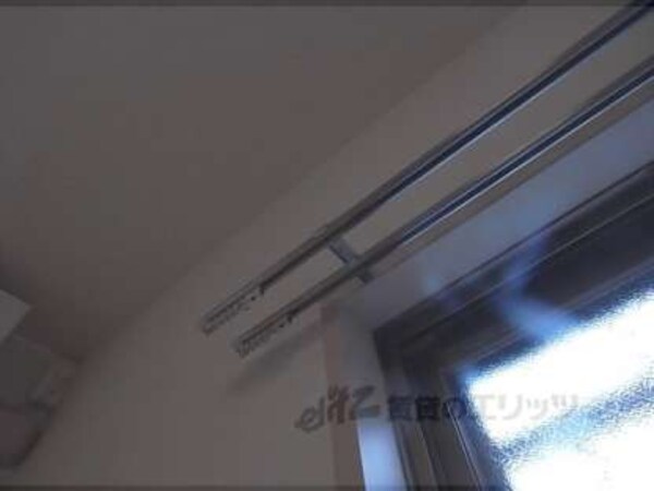 カーテンレール