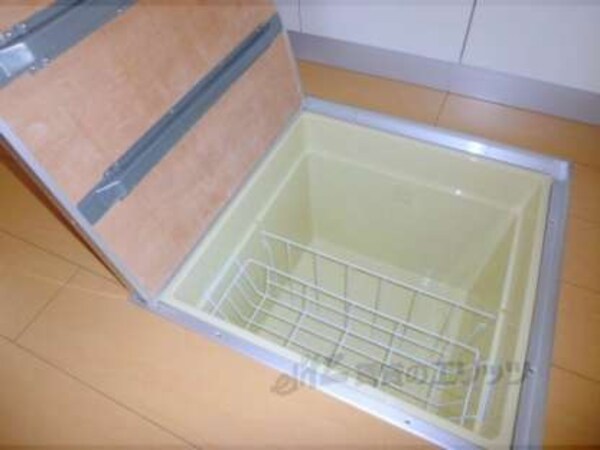 床下収納