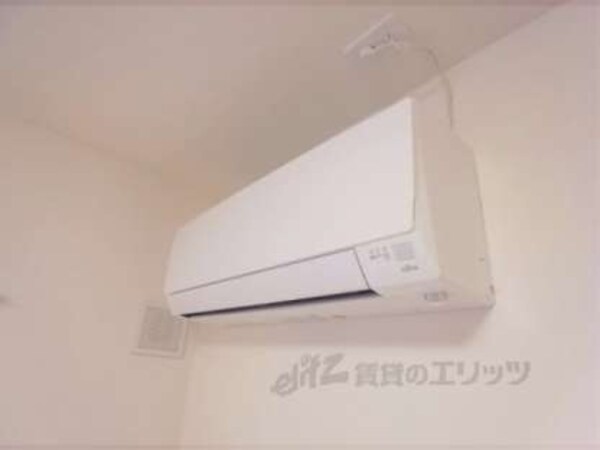エアコン(洋室についているエアコンです)