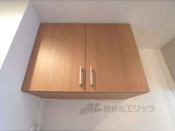 洗濯機置き場上部