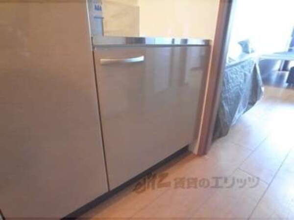 コンロ下の収納