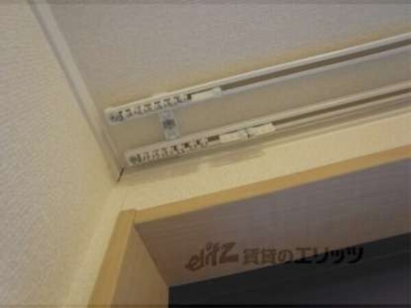 カーテンレール