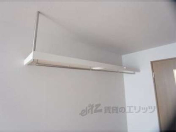 吊り収納
