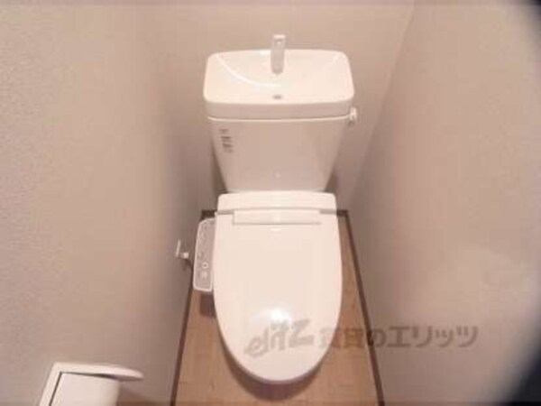 トイレ(ウォシュレット付き)