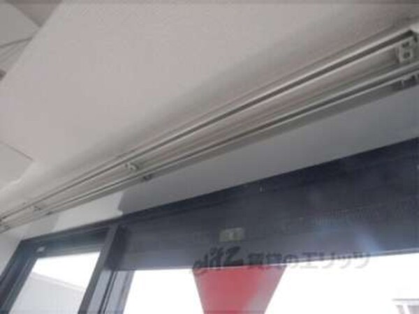 カーテンレール