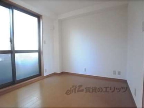 洋室(2014年築なのですごくきれいです。)