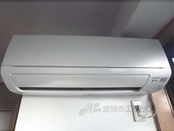 エアコン(京都の暑い夏も寒い冬もこれで快適。)