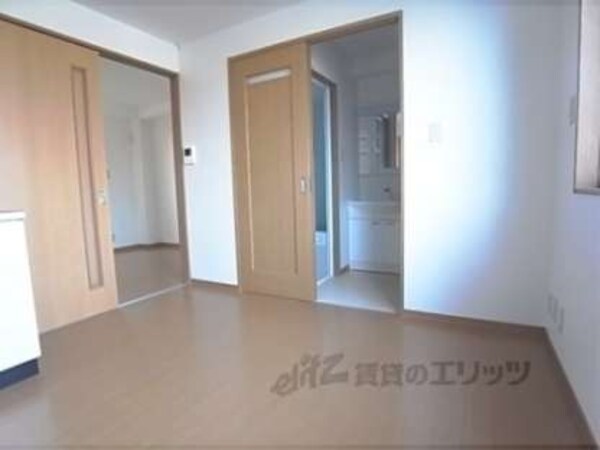 ダイニングキッチン(冷蔵庫や食器棚を置いて広々使えます。)