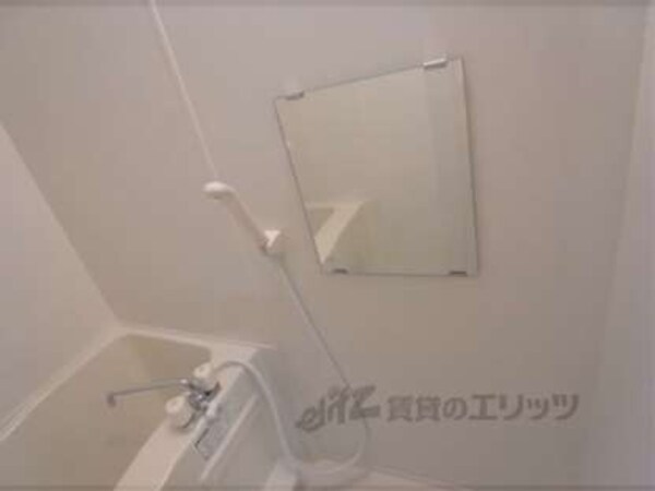 鏡・シャワー