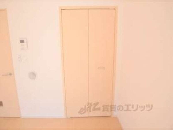 収納(収納スペース閉じた状態です。)