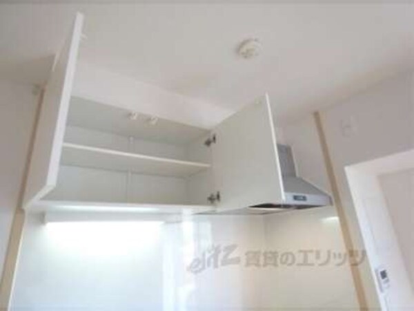 キッチン上部収納