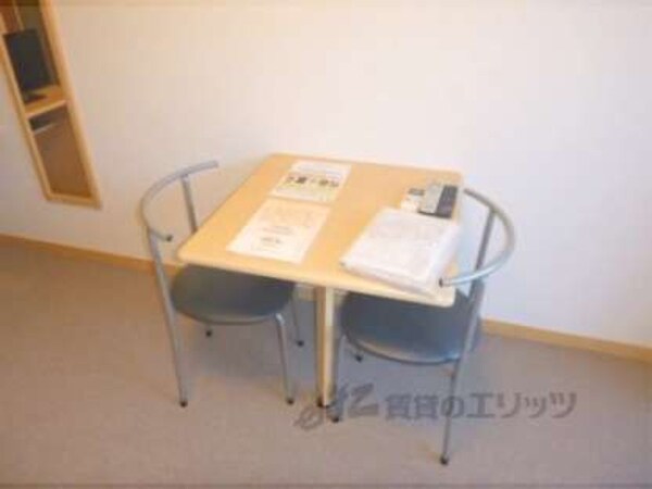 テーブル