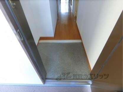 レックスガーデン大津南郷リオの玄関