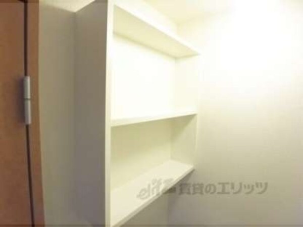 洗濯機上収納