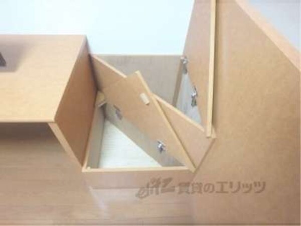 階段収納