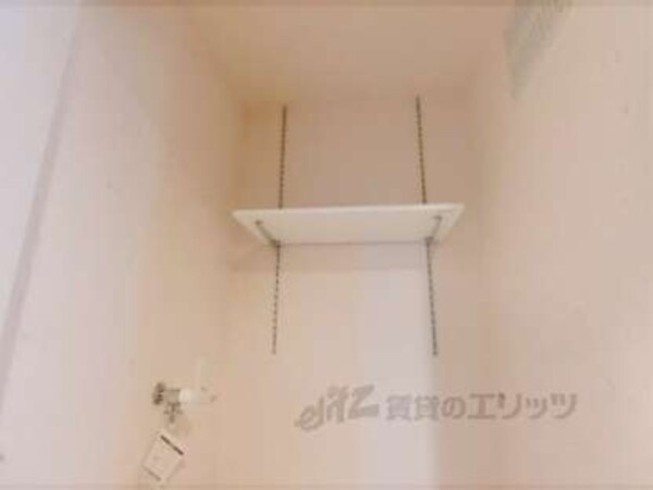 洗濯機置場上部