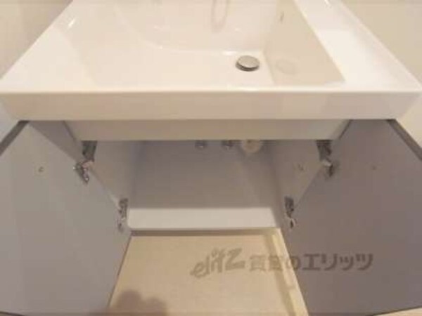 洗面化粧台：収納場所