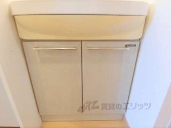 下部収納