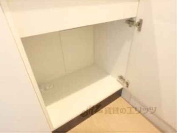 下部収納
