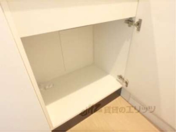 下部収納