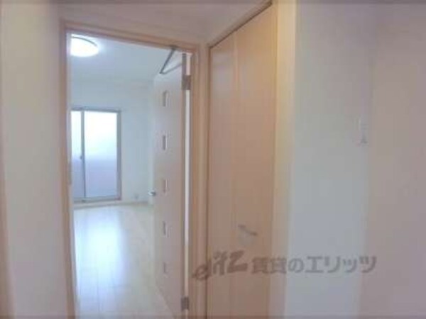 収納(廊下にも収納があります)