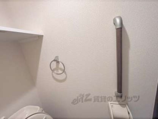 タオル掛けと手すり