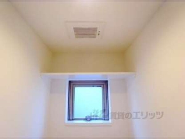 上部棚(トイレの収納もバッチリ。)