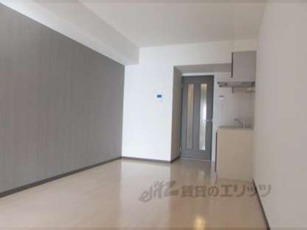 リビング(とても広々使えますね)