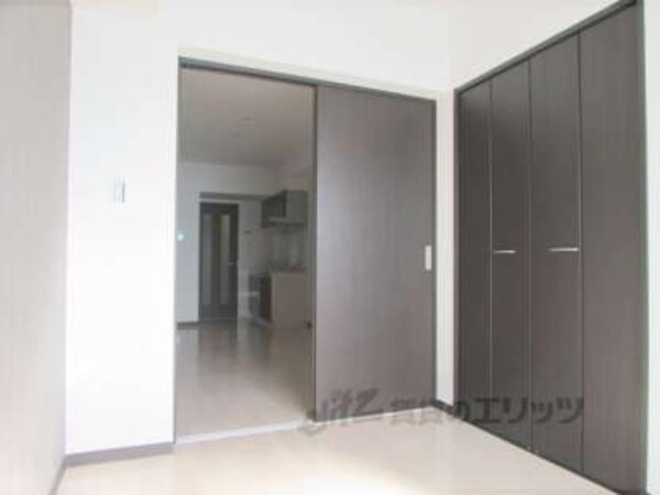 洋室(光が入ってきていますね)