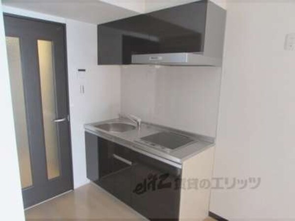 キッチン(システムキッチンついています。)