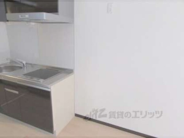 冷蔵庫置場(キッチン横に設置可能です。)