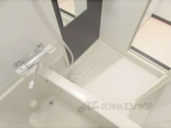 風呂(浴室広々していますね)