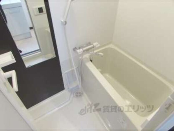 風呂(浴室広々していますね)