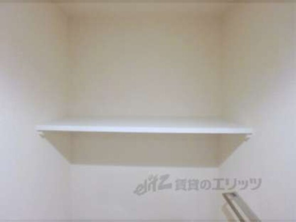 トイレ上部収納