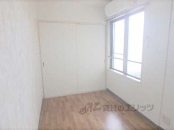 洋室(北側の部屋)