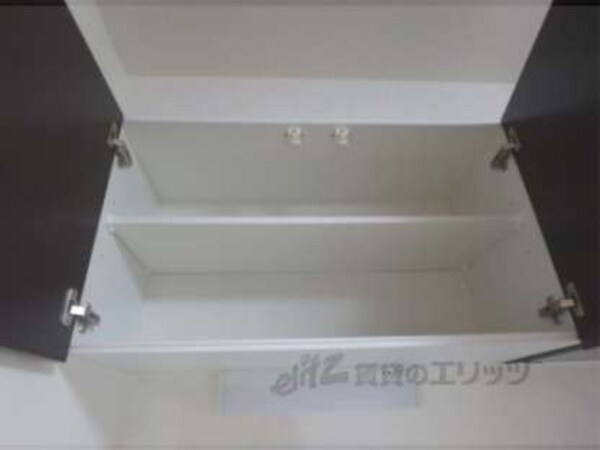 キッチン上部収納