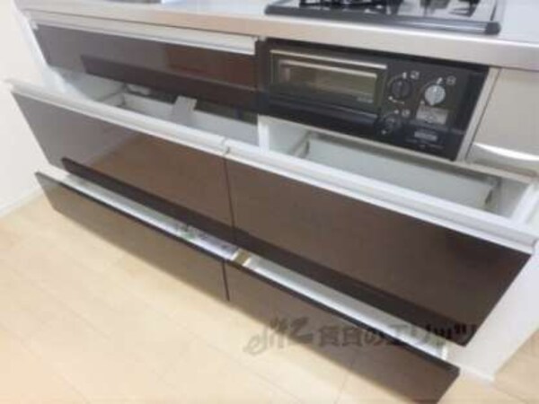 キッチン下部収納