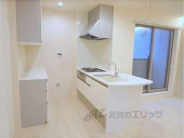 カウンターキッチン(カウンターキッチンもあり、収納充実。)