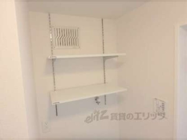 洗濯機置場(上部棚)
