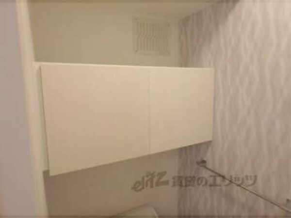 トイレ(上部収納)