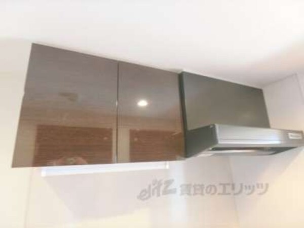 キッチン上部収納