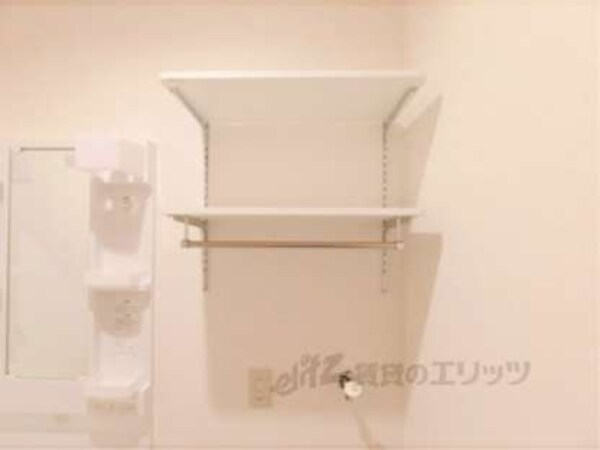 洗濯機置場(上部棚)