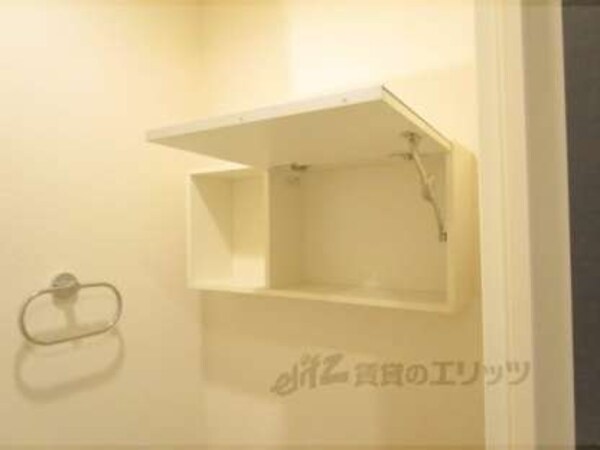 鏡裏収納