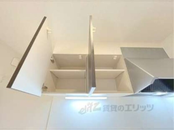 キッチン上部収納