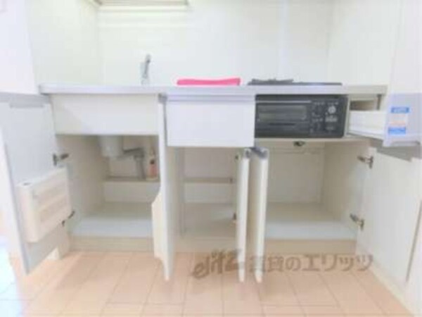 キッチン(下部収納棚)