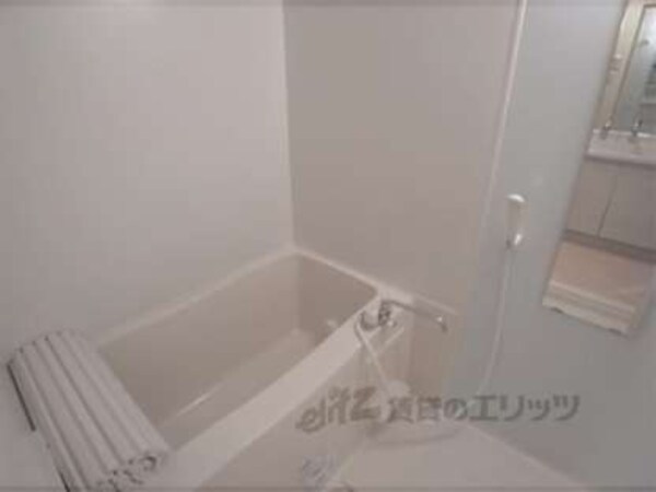 風呂(他の号室のコピー写真です。)